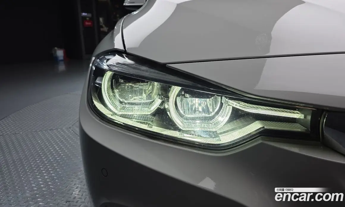 BMW 3 серия 2018 2.0 автомат (гидро), фото 8