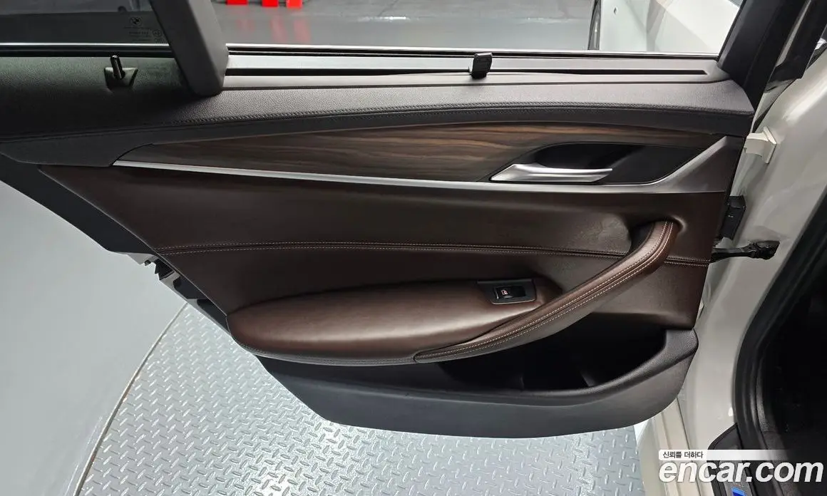 BMW 5 серия 2017 2.0 автомат (гидро), фото 15 BMW 5 серия 2017 2.0 автомат (гидро), фото 15