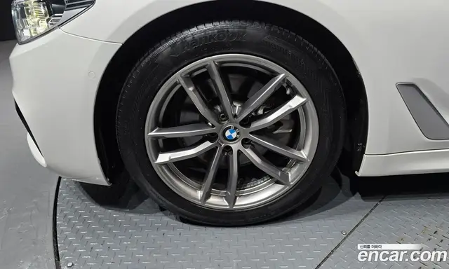 BMW 5 серия 2017 2.0 автомат (гидро), миниатюра 5 BMW 5 серия 2017 2.0 автомат (гидро), миниатюра 5