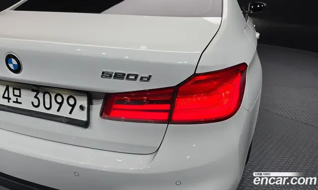 BMW 5 серия 2017 2.0 автомат (гидро), миниатюра 9 BMW 5 серия 2017 2.0 автомат (гидро), миниатюра 9