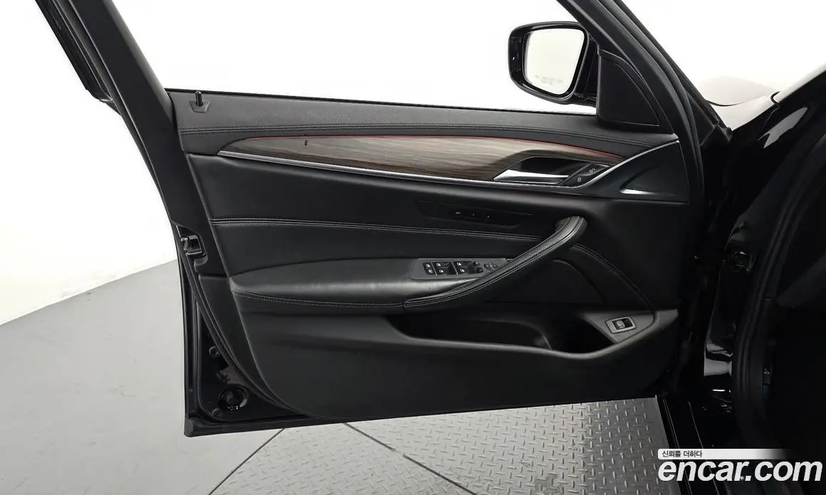 BMW 5 серия 2018 2.0 автомат (гидро), фото 14