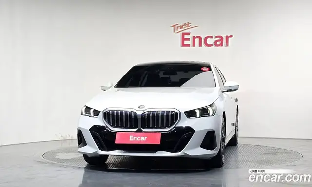BMW 5 серия 2024 2.0 автомат (гидро), миниатюра 3