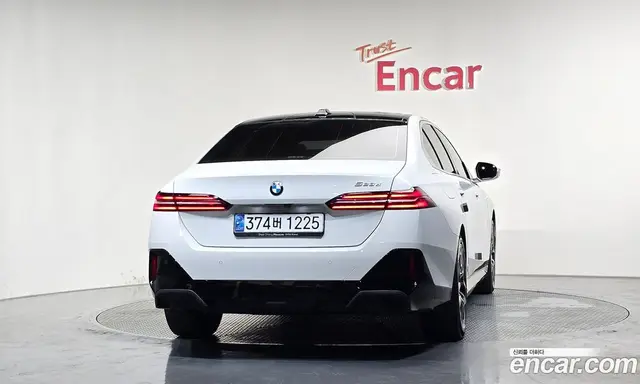 BMW 5 серия 2024 2.0 автомат (гидро), миниатюра 4