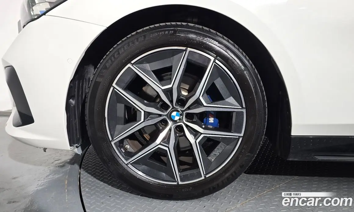BMW 5 серия 2024 2.0 автомат (гидро), фото 5