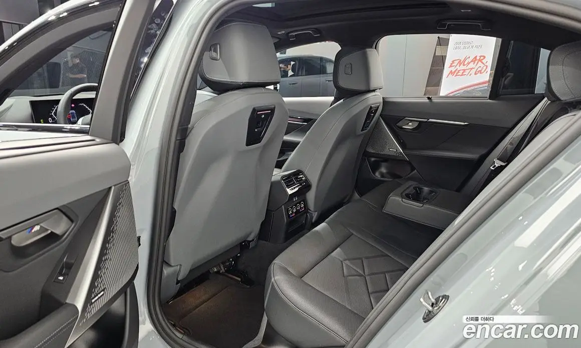 BMW 5 серия 2025 2.0 автомат (гидро), фото 16 BMW 5 серия 2025 2.0 автомат (гидро), фото 16