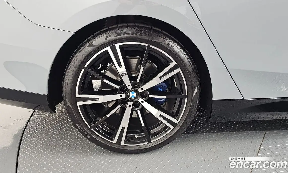 BMW 5 серия 2025 2.0 автомат (гидро), фото 5 BMW 5 серия 2025 2.0 автомат (гидро), фото 5