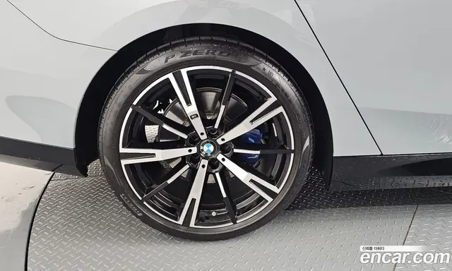 BMW 5 серия 2025 2.0 автомат (гидро), миниатюра 5 BMW 5 серия 2025 2.0 автомат (гидро), миниатюра 5