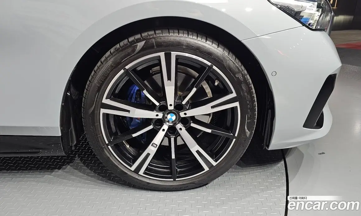 BMW 5 серия 2025 2.0 автомат (гидро), фото 7 BMW 5 серия 2025 2.0 автомат (гидро), фото 7