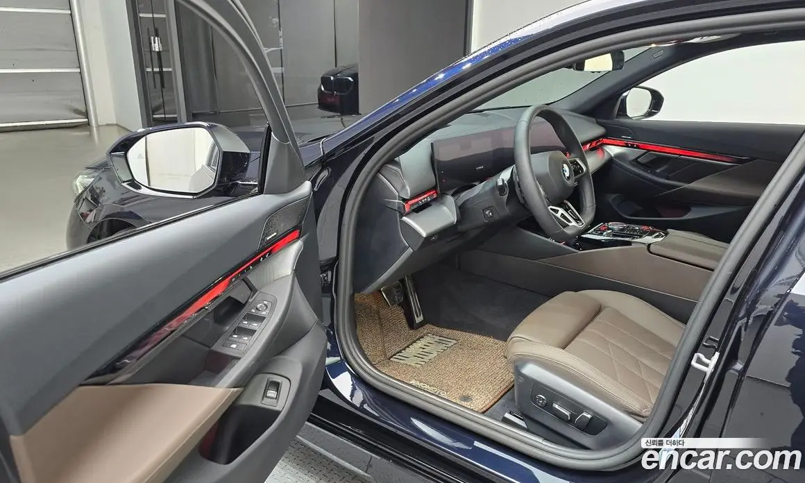 BMW 5 серия 2025 2.0 автомат (гидро), фото 13