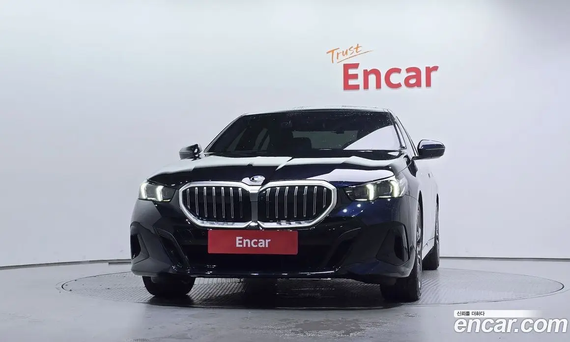 BMW 5 серия 2025 2.0 автомат (гидро), фото 3
