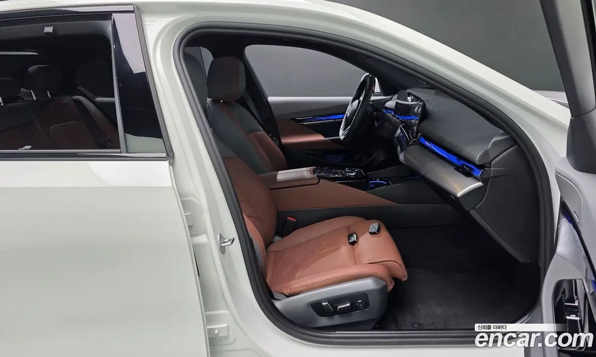 BMW 5 серия 2025 2.0 автомат (гидро), фото 16 BMW 5 серия 2025 2.0 автомат (гидро), фото 16