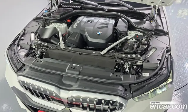 BMW 5 серия 2025 2.0 автомат (гидро), миниатюра 6 BMW 5 серия 2025 2.0 автомат (гидро), миниатюра 6