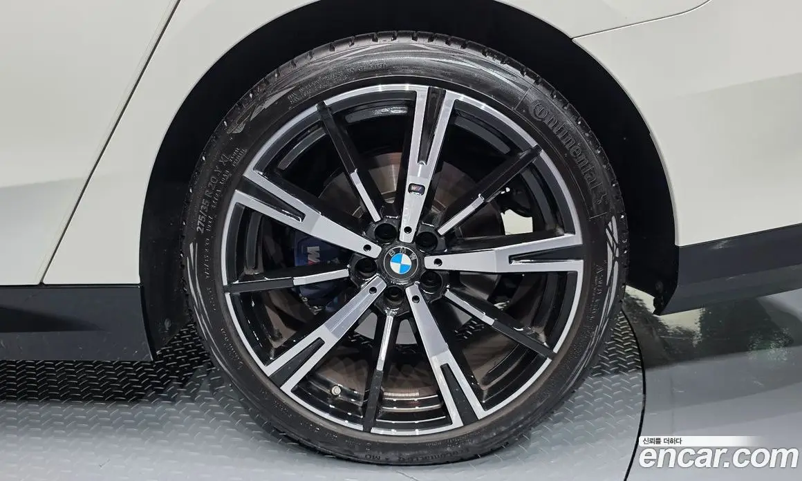 BMW 5 серия 2025 2.0 автомат (гидро), фото 7 BMW 5 серия 2025 2.0 автомат (гидро), фото 7