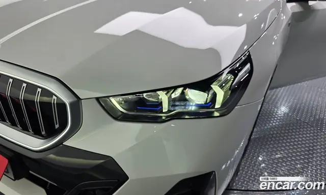 BMW 5 серия 2025 2.0 автомат (гидро), миниатюра 8 BMW 5 серия 2025 2.0 автомат (гидро), миниатюра 8