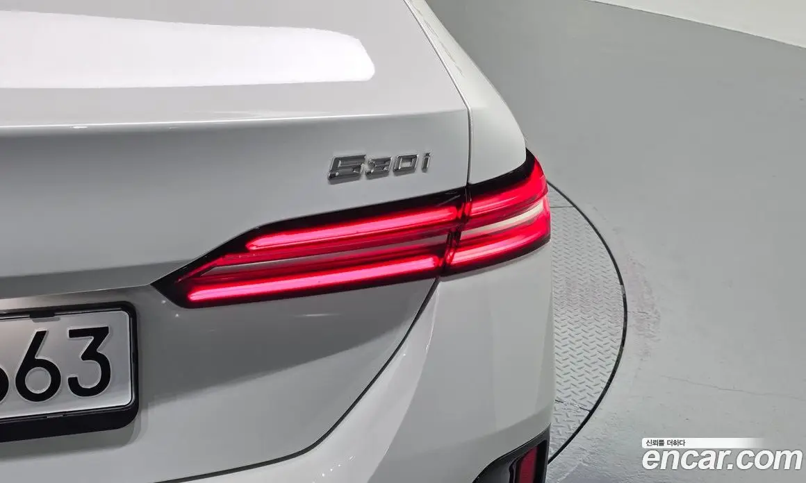BMW 5 серия 2025 2.0 автомат (гидро), фото 9 BMW 5 серия 2025 2.0 автомат (гидро), фото 9
