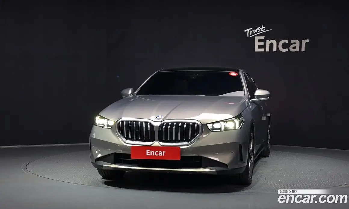 BMW 5 серия 2025 2.0 автомат (гидро), фото 3 BMW 5 серия 2025 2.0 автомат (гидро), фото 3