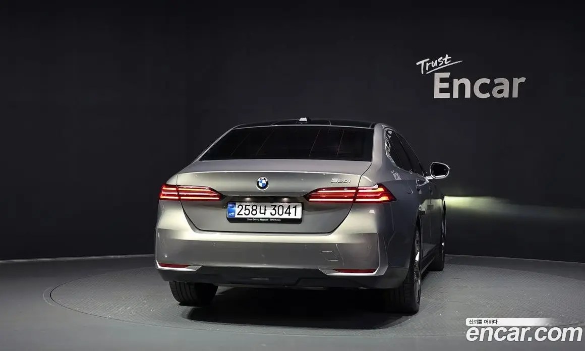 BMW 5 серия 2025 2.0 автомат (гидро), фото 4 BMW 5 серия 2025 2.0 автомат (гидро), фото 4