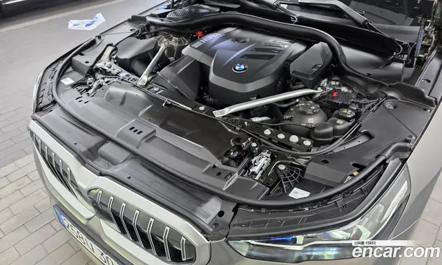 BMW 5 серия 2025 2.0 автомат (гидро), миниатюра 6 BMW 5 серия 2025 2.0 автомат (гидро), миниатюра 6