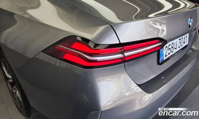 BMW 5 серия 2025 2.0 автомат (гидро), миниатюра 9 BMW 5 серия 2025 2.0 автомат (гидро), миниатюра 9