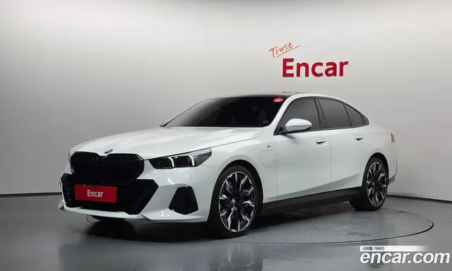 BMW 5 серия, 2025, 10 329 км