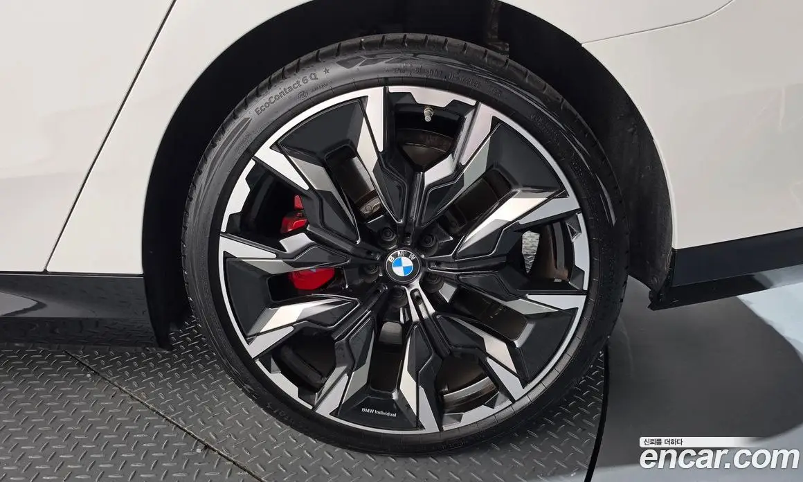 BMW 5 серия 2025 3.0 автомат (гидро), фото 7 BMW 5 серия 2025 3.0 автомат (гидро), фото 7