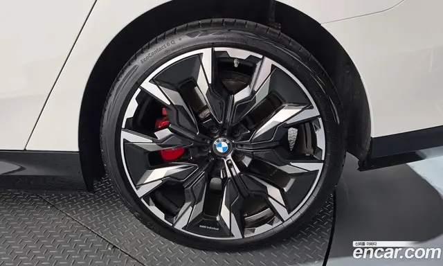 BMW 5 серия 2025 3.0 автомат (гидро), миниатюра 7 BMW 5 серия 2025 3.0 автомат (гидро), миниатюра 7