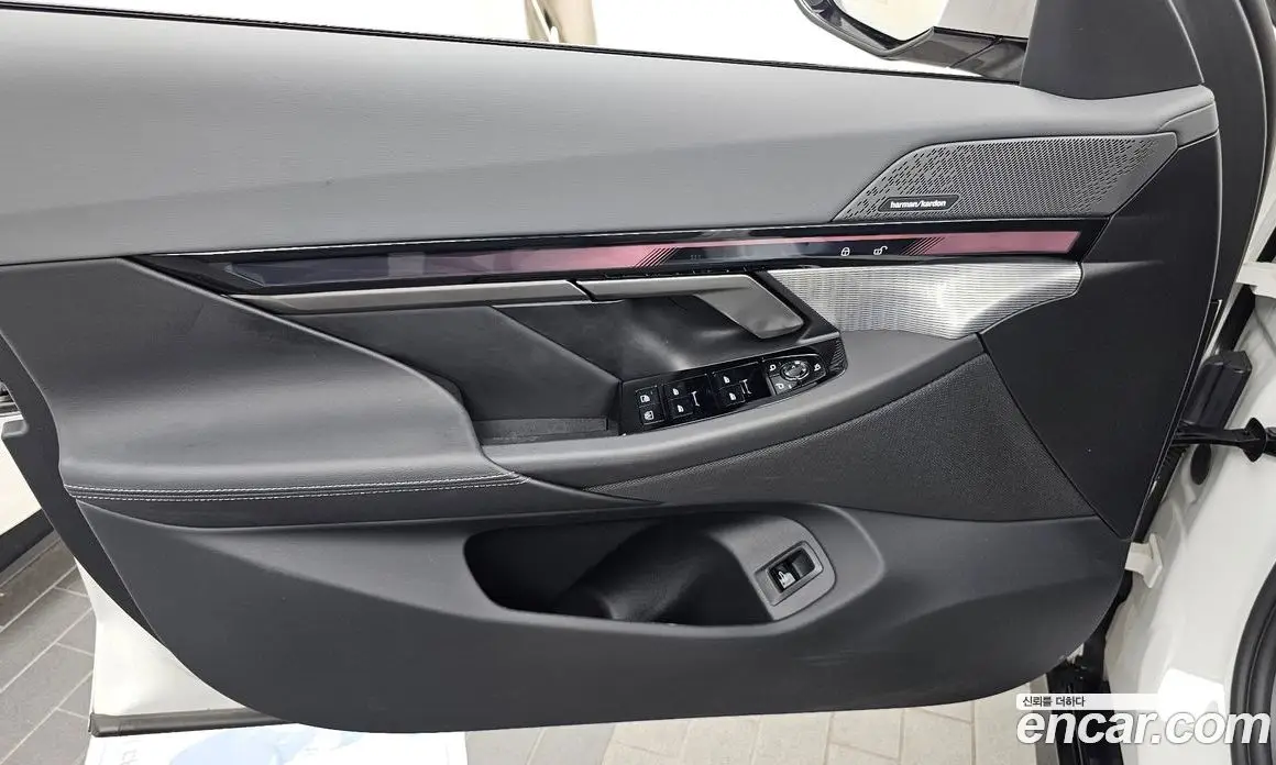 BMW 5 серия 2025 2.0 автомат (гидро), фото 14