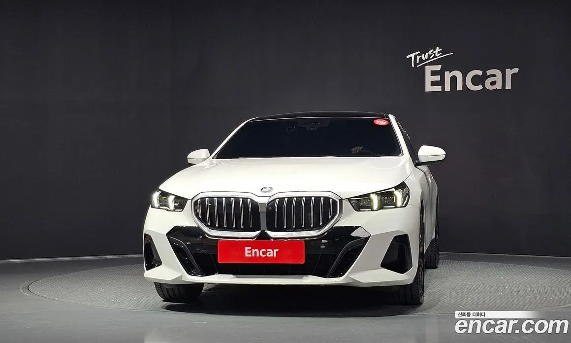 BMW 5 серия 2025 2.0 автомат (гидро), фото 3