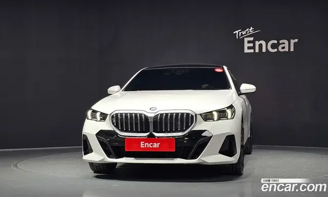 BMW 5 серия 2025 2.0 автомат (гидро), миниатюра 3