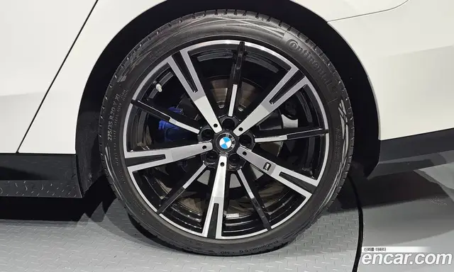 BMW 5 серия 2026 2.0 автомат (гидро), миниатюра 7 BMW 5 серия 2026 2.0 автомат (гидро), миниатюра 7