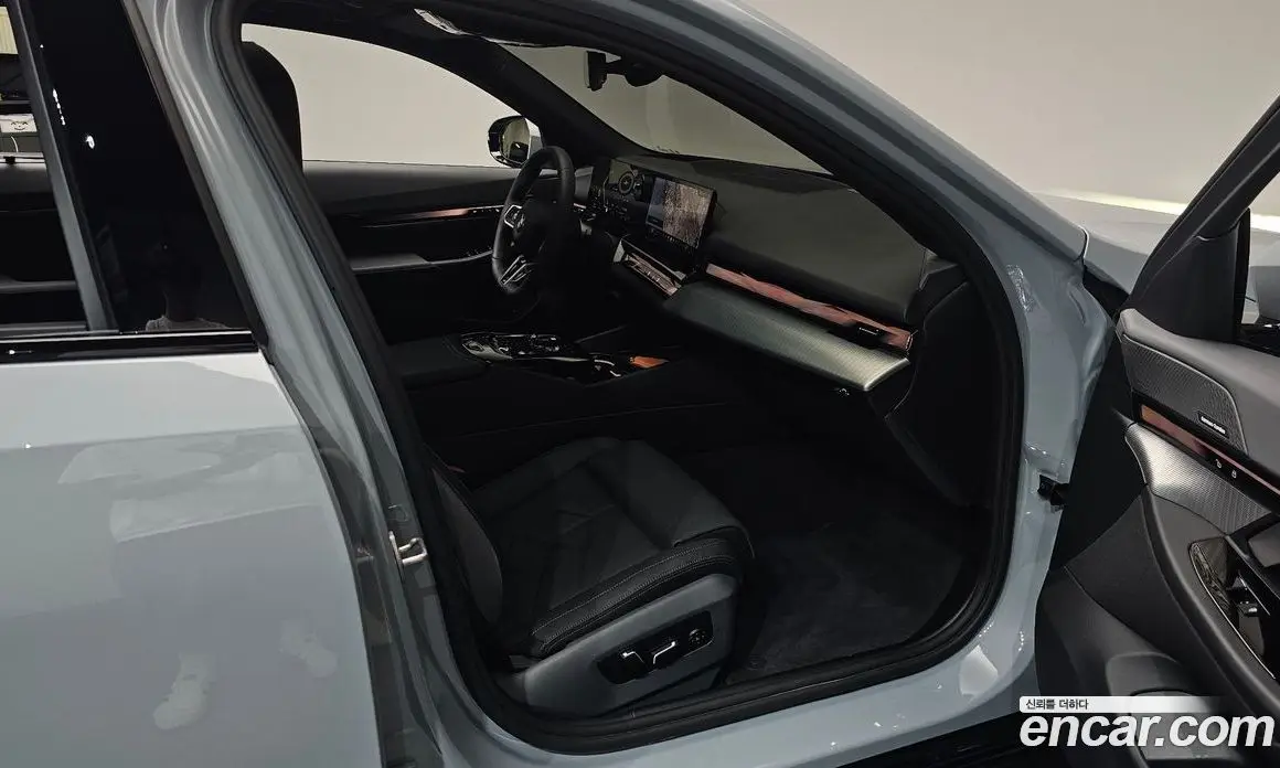 BMW 5 серия 2026 2.0 автомат (гидро), фото 16