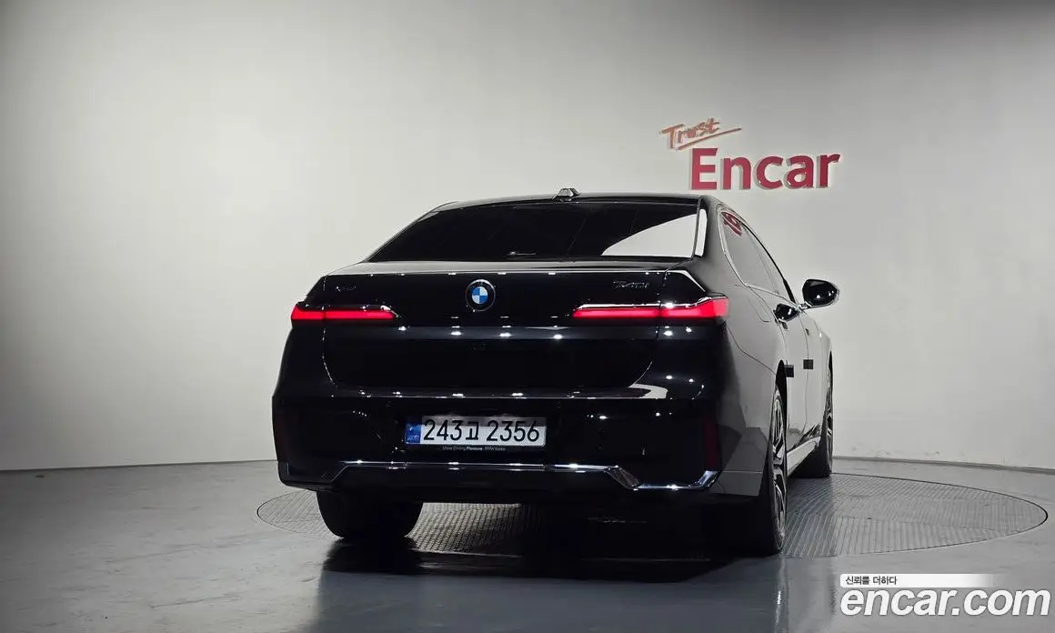 BMW 7 серия 2024 3.0 автомат (гидро), фото 4