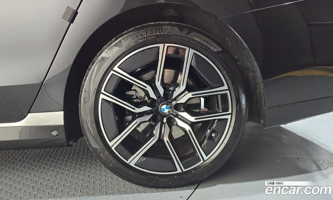 BMW 7 серия 2024 3.0 автомат (гидро), фото 7