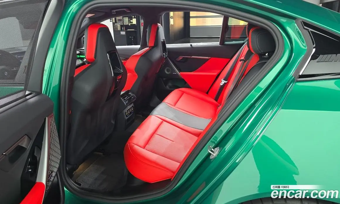 BMW M5 2026 4.4 автомат (гидро), фото 16