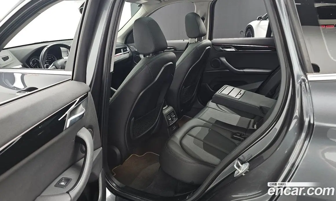 BMW X1 2022 2.0 автомат (гидро), фото 18 BMW X1 2022 2.0 автомат (гидро), фото 18
