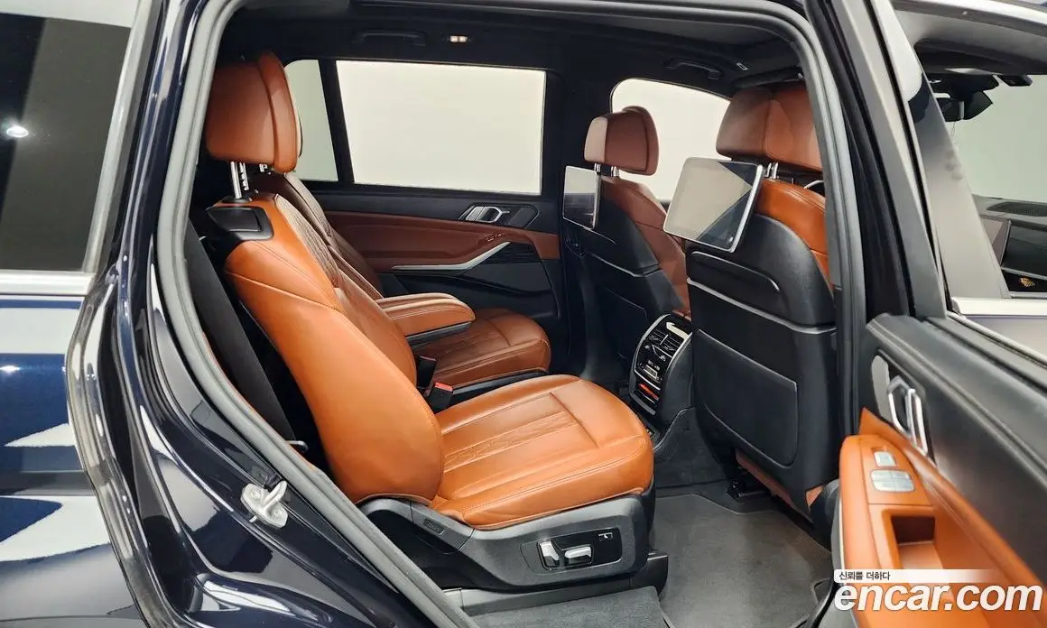 BMW X7 2022 3.0 автомат (гидро), фото 17