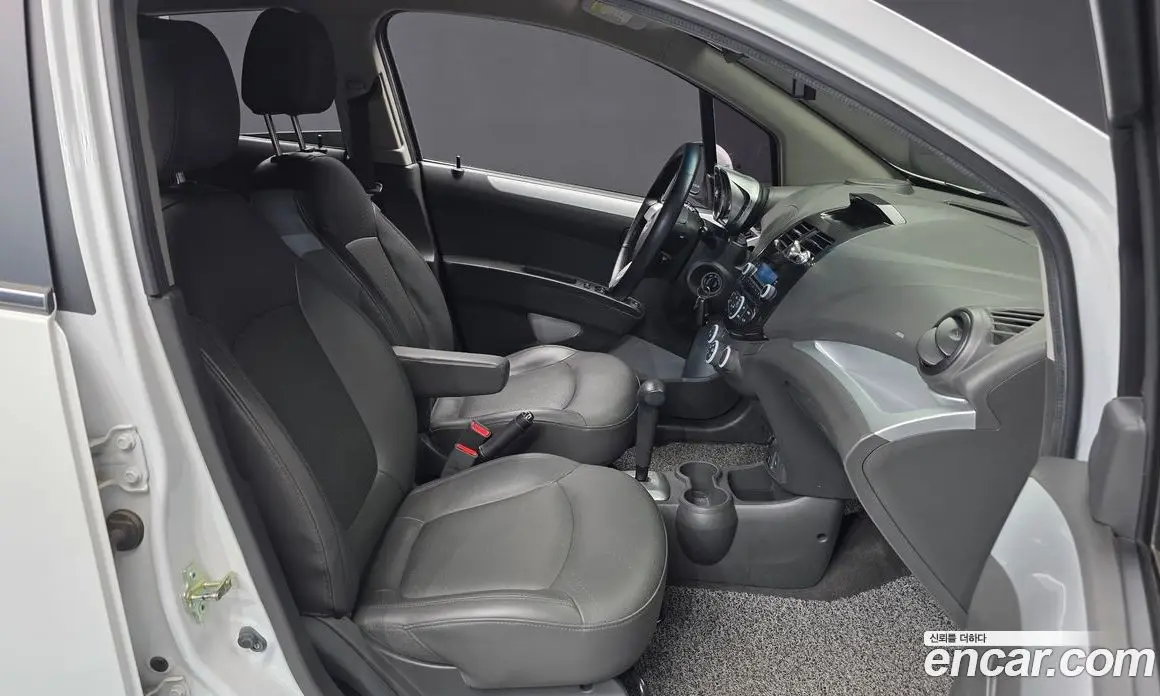 Chevrolet Spark 2013 1.0 автомат (гидро), фото 16 Chevrolet Spark 2013 1.0 автомат (гидро), фото 16