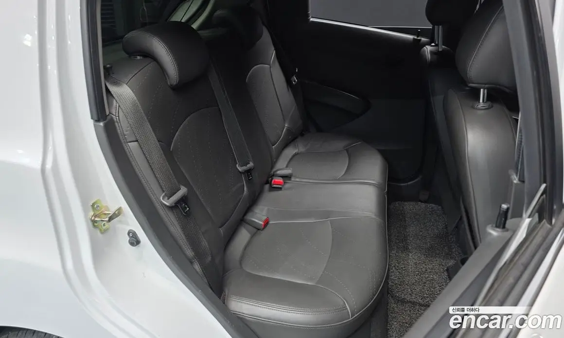 Chevrolet Spark 2013 1.0 автомат (гидро), фото 17 Chevrolet Spark 2013 1.0 автомат (гидро), фото 17