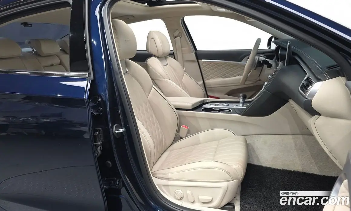 Genesis G70 2019 2.0 автомат (гидро), фото 16 Genesis G70 2019 2.0 автомат (гидро), фото 16