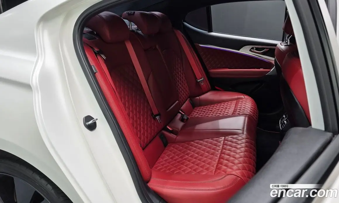 Genesis G70 2022 2.0 автомат (гидро), фото 17 Genesis G70 2022 2.0 автомат (гидро), фото 17