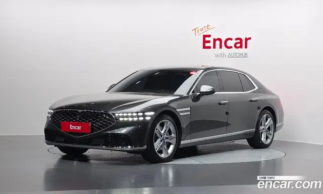 Genesis G90, 2025, 24 558 км