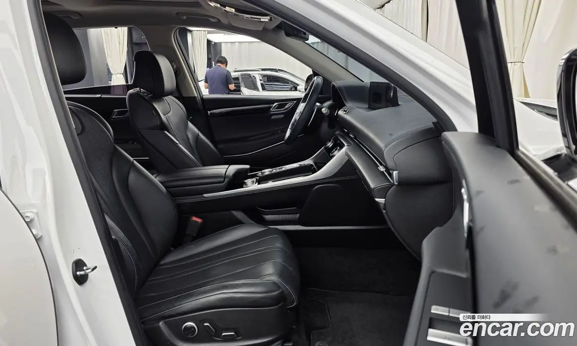 Genesis GV80 2020 2.5 автомат (гидро), фото 17 Genesis GV80 2020 2.5 автомат (гидро), фото 17