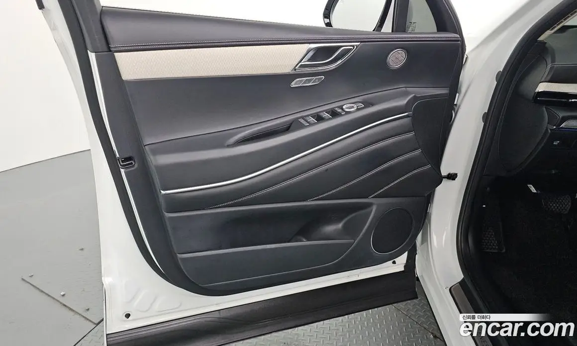 Genesis GV80 2024 2.5 автомат (гидро), фото 14