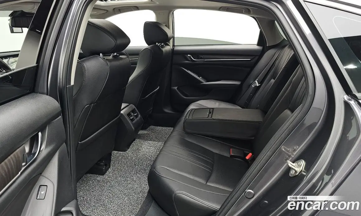 Honda Accord 2020 2.0 автомат (гидро), фото 16