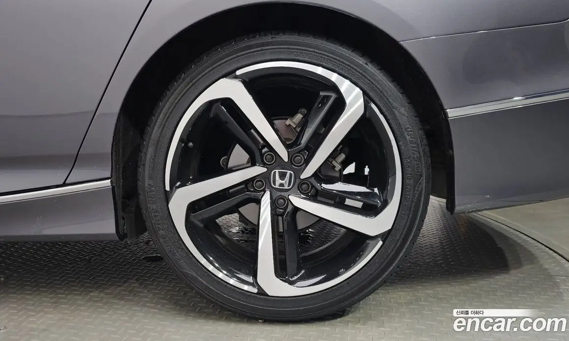 Honda Accord 2020 2.0 автомат (гидро), фото 7