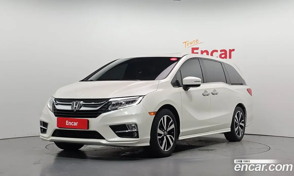 Honda Odyssey 2019 3.5 автомат (гидро), фото 1 Honda Odyssey 2019 3.5 автомат (гидро), фото 1