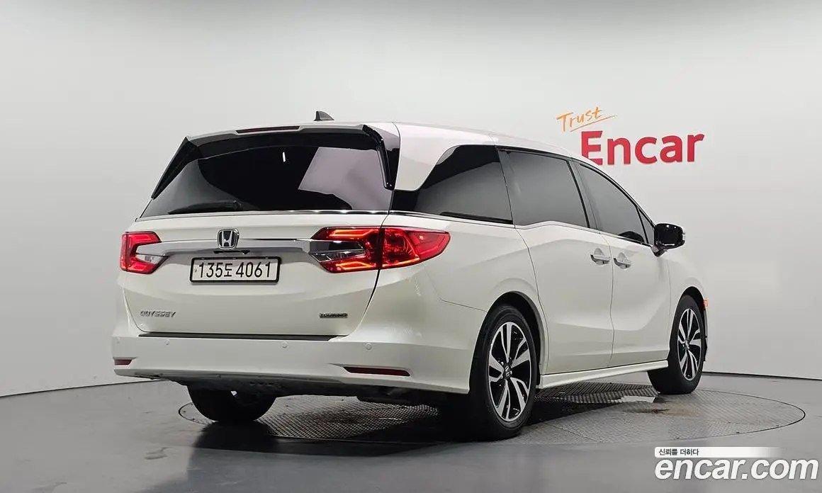Honda Odyssey 2019 3.5 автомат (гидро), фото 2 Honda Odyssey 2019 3.5 автомат (гидро), фото 2