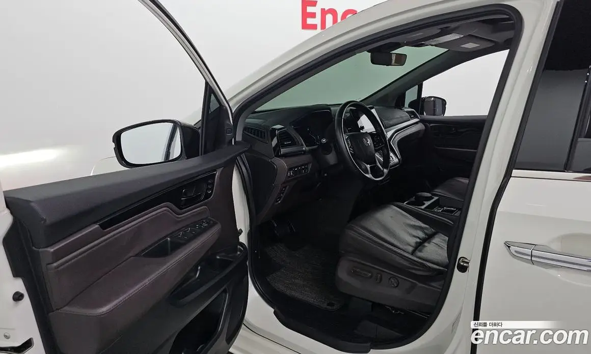 Honda Odyssey 2019 3.5 автомат (гидро), фото 13 Honda Odyssey 2019 3.5 автомат (гидро), фото 13