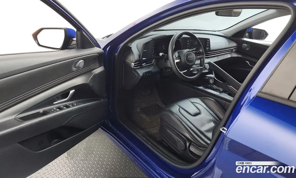 Hyundai Avante 2021 1.6 автомат (гидро), фото 13