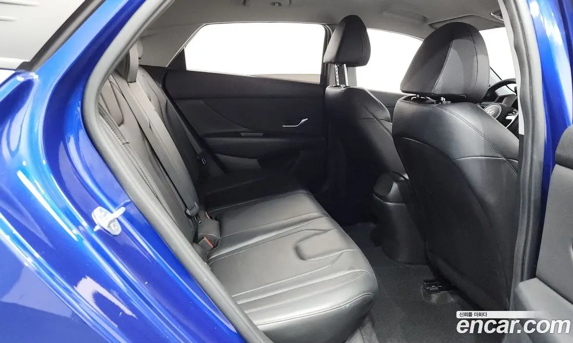 Hyundai Avante 2021 1.6 автомат (гидро), фото 17